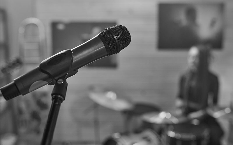 Microphone for singer in studio

