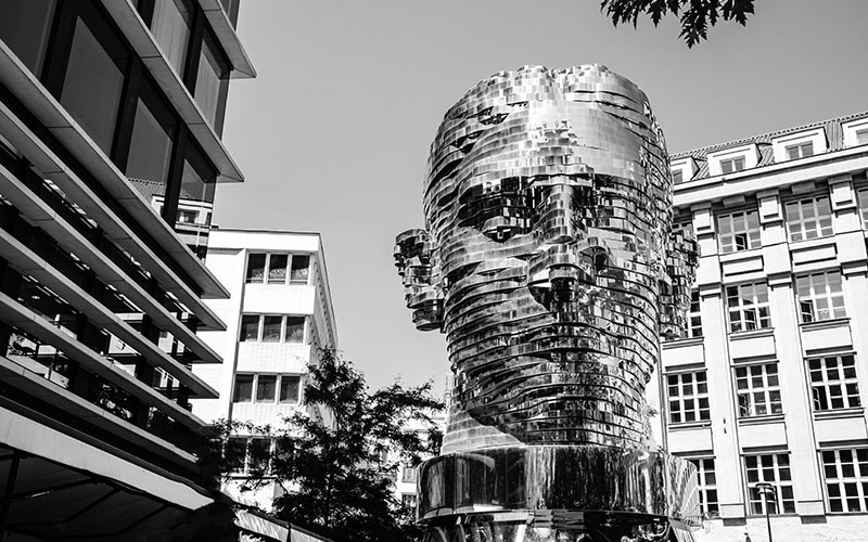 Moving mirror statue of Franz Kafka by David Cerny